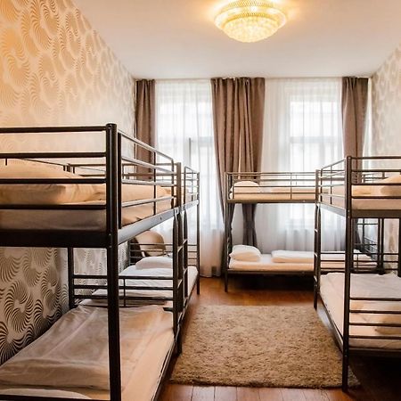 Albergue The Republic Garden Praga Exterior foto