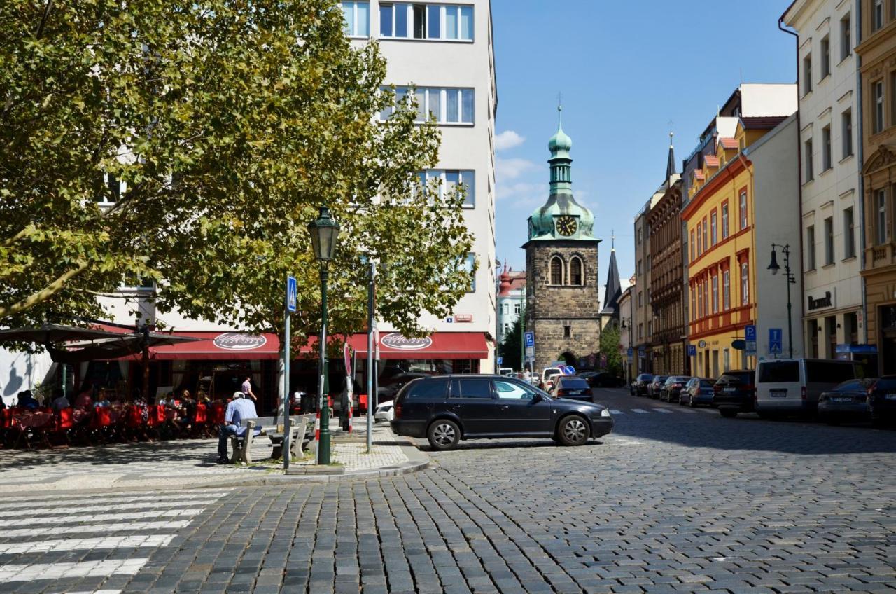 Albergue The Republic Garden Praga Exterior foto